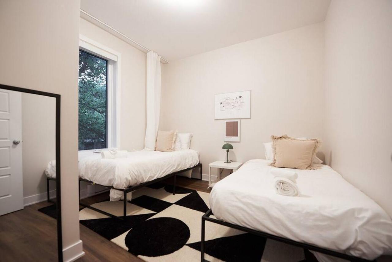 Design 3 Bedroom Flat With Private Terrace In Little Italy By Denstays Appartement Montréal